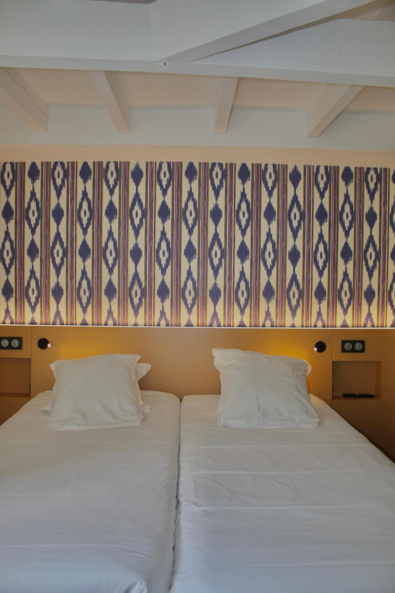 Hotel Les De La Fontaine 2*