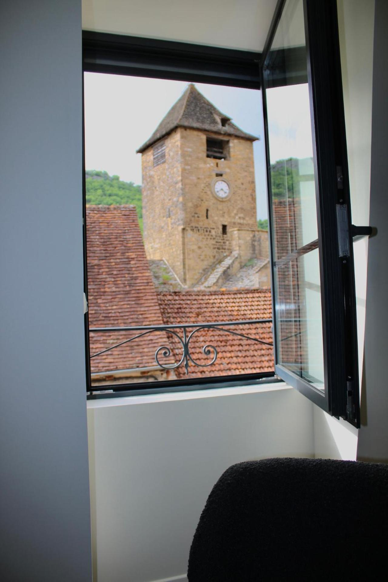 Les De La Fontaine Hotel