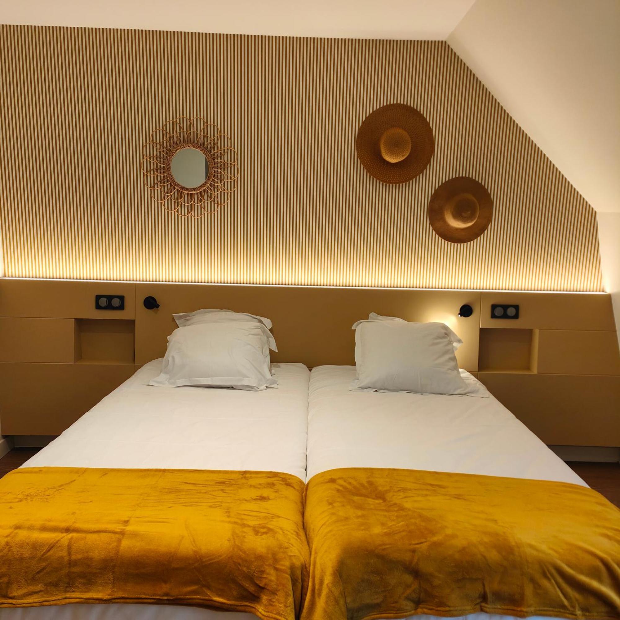 Les De La Fontaine Hotel